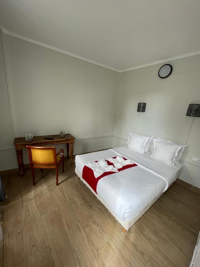 Hotel Central 圣但尼 外观 照片